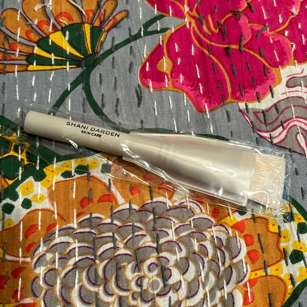 Shani Darden Skin Care Brush